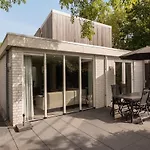 Friendly House With Sauna And Sunshower