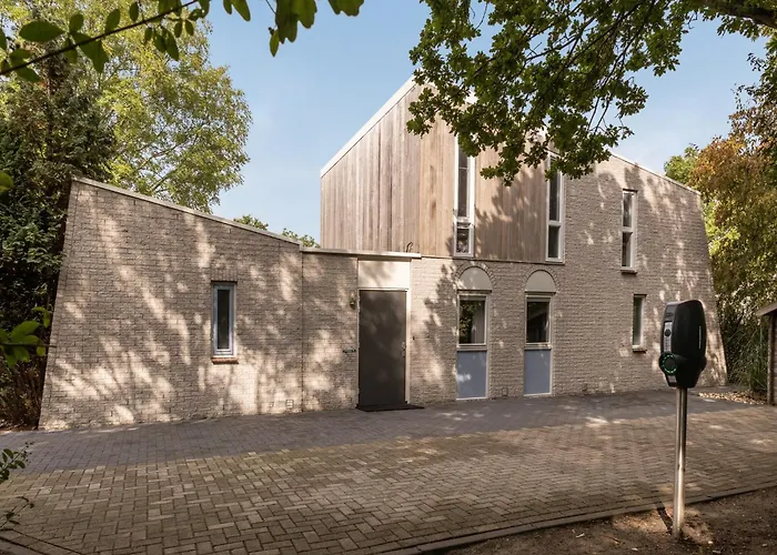 Friendly House With Sauna And Sunshower