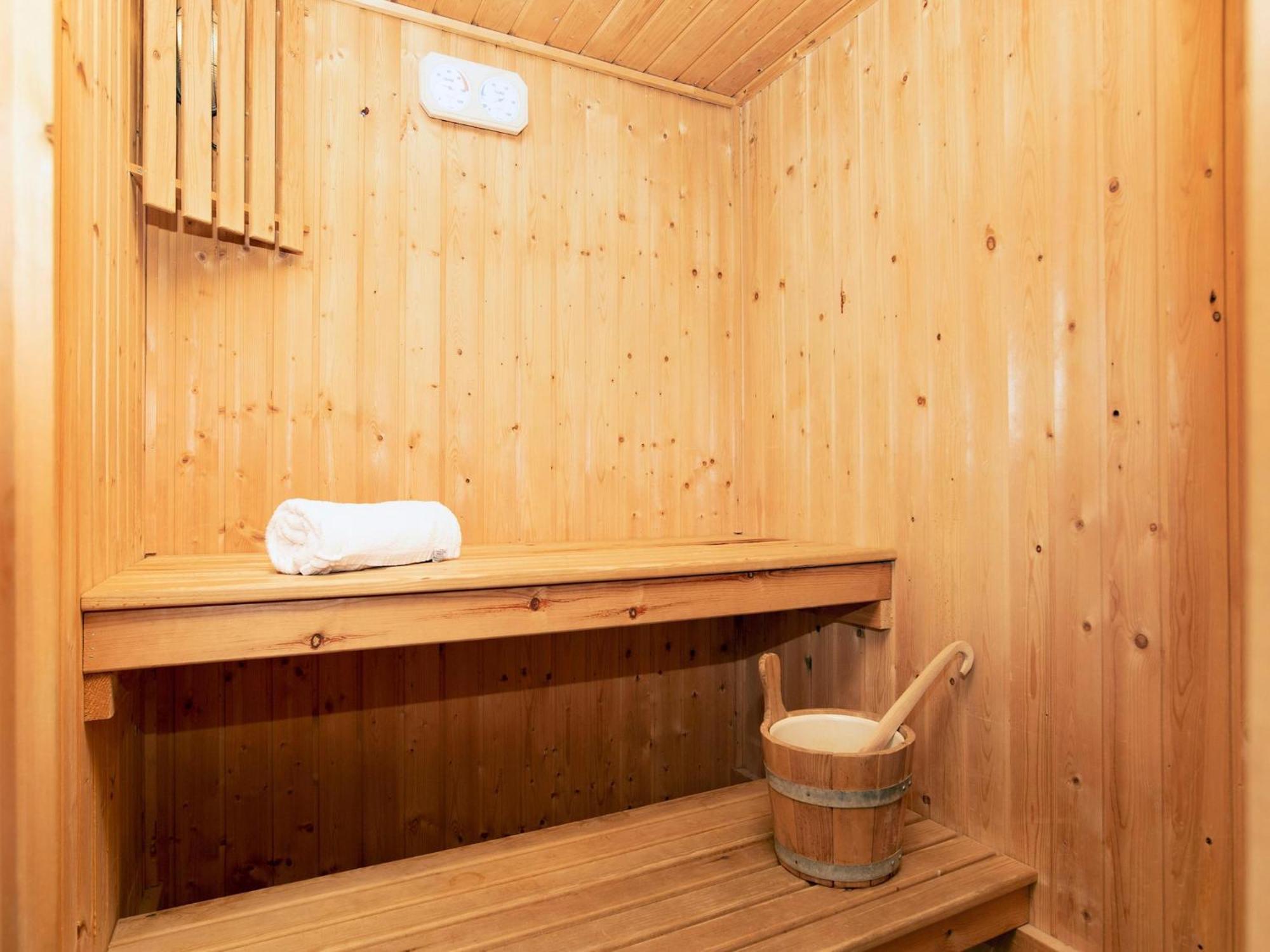 Friendly House With Sauna And Sunshower